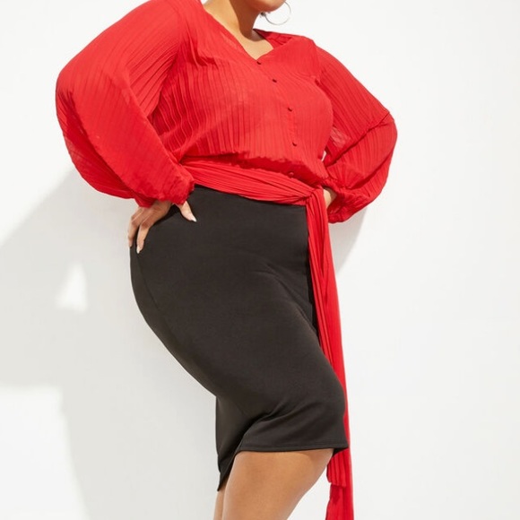 🌺Brand New 🌺THE MARY KATE TOP - Picture 3 of 7